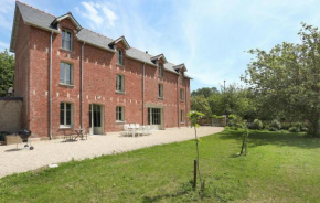 Gorgeous Home In Le Minihic-Sur-Rance With Wifi